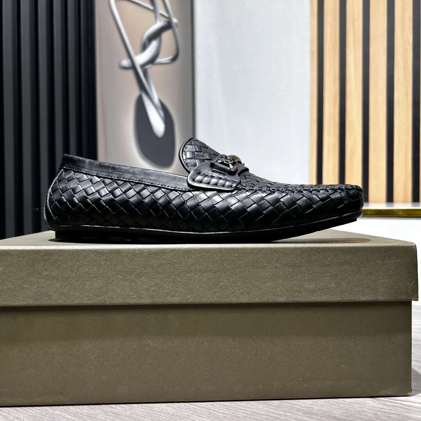 Ex-factory price 500 BV〰️Purely handmade classic men's beanie shoes👉👉driving shoes, slip-on shoes, made of imported cowhide woven from Italy, 💕water-dyed cowhide lining, 🔊original outsole, waterproof platform design, comfortable on the feet. A good choice for traveling and driving, two colors available, code number: 38-44, (45 can be customized)